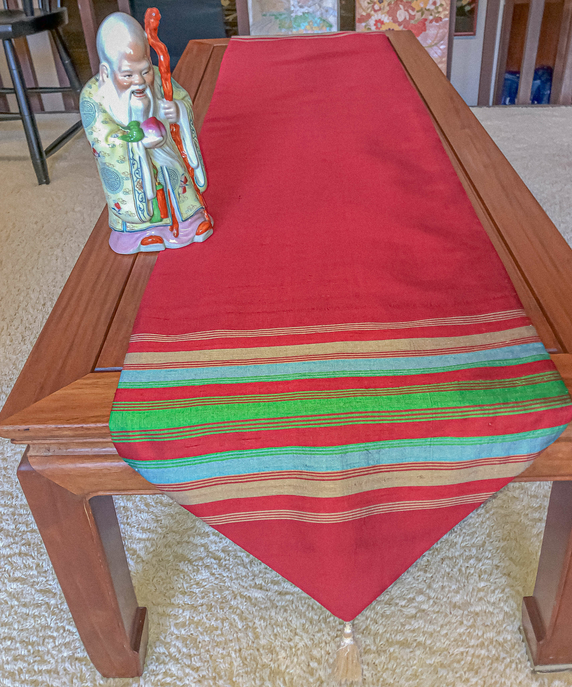 Table Runner (TR-0010) 15" W x 75" H